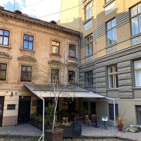 Багатомісні Апартаменти На Арсенальній リヴィウ エクステリア 写真